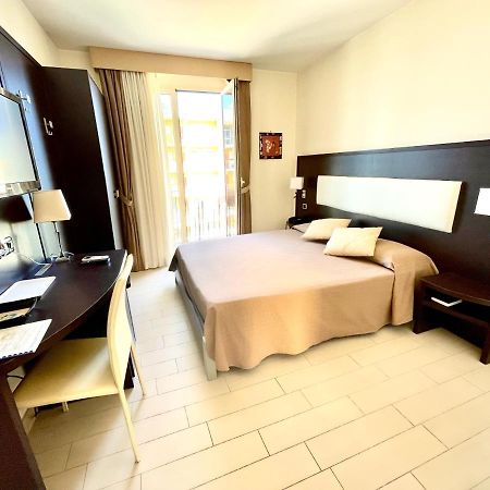 Hotel Welcome San Benedetto del Tronto Exteriör bild