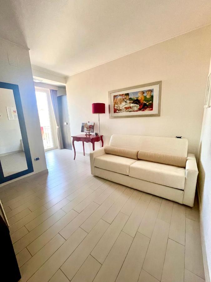 Hotel Welcome San Benedetto del Tronto Exteriör bild