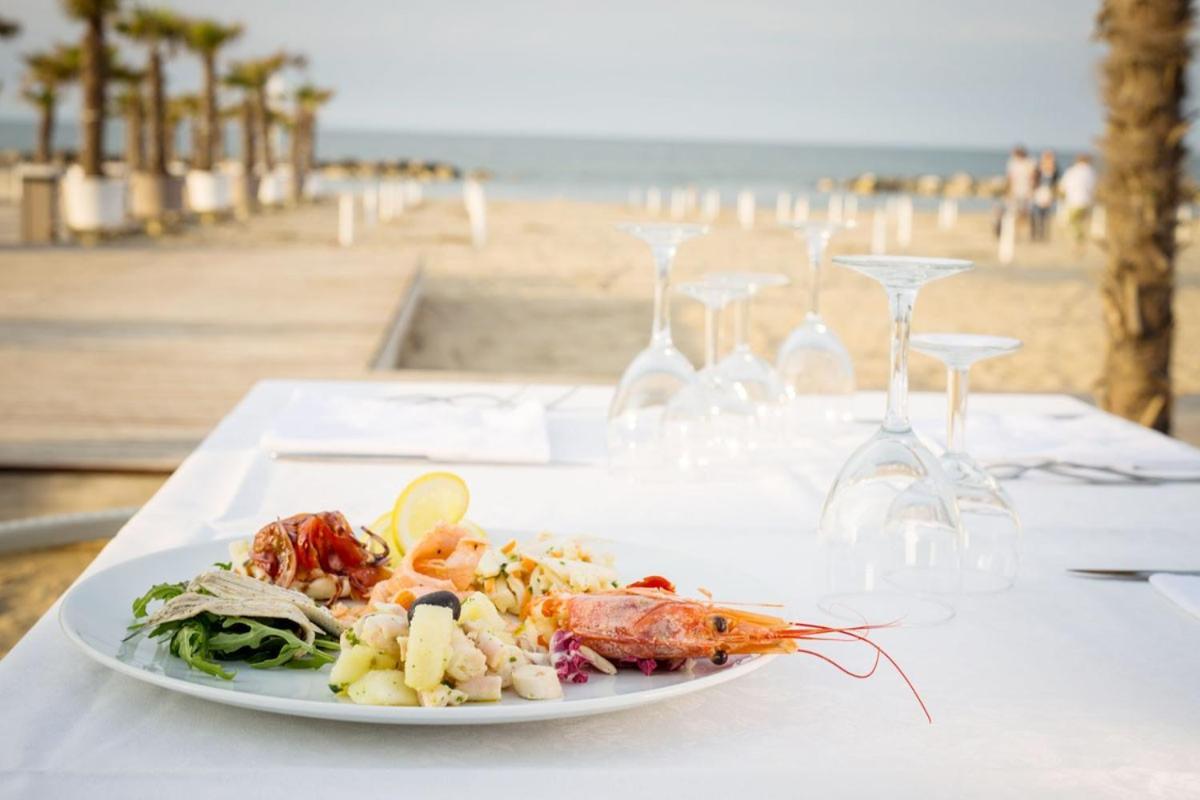Hotel Welcome San Benedetto del Tronto Exteriör bild